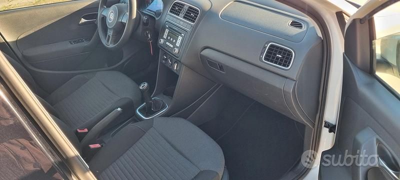 Usata VW Polo 75 CV (55 kW) 2011 Bianco Berlina