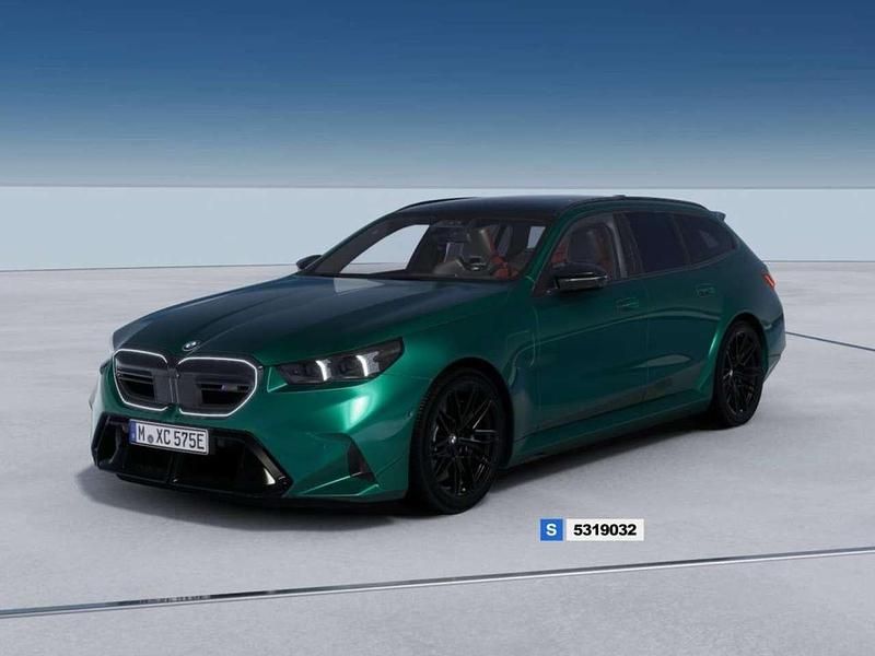 Vari colori Nuova 2025 BMW M5 Station wagon | 146.443 € (Super prezzo) - Immagine 1/4