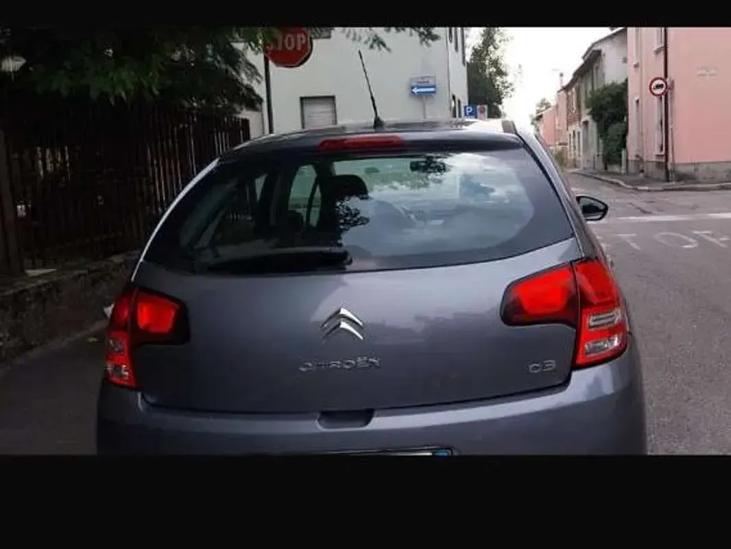 Usata Citroën C3 Attraction 60 CV (44 kW) 2010 Argento Berlina