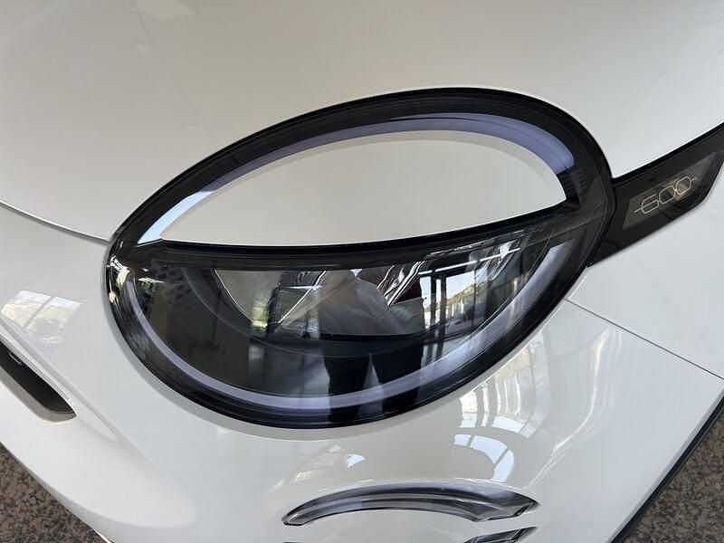 Nuova Fiat 600 100 CV (73 kW) 2025 SUV