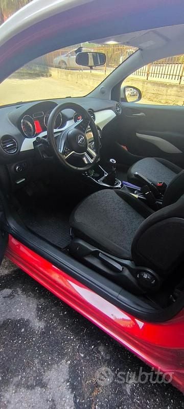 Usata Opel Adam Jam 87 CV (63 kW) 2016 Rosso Utilitaria