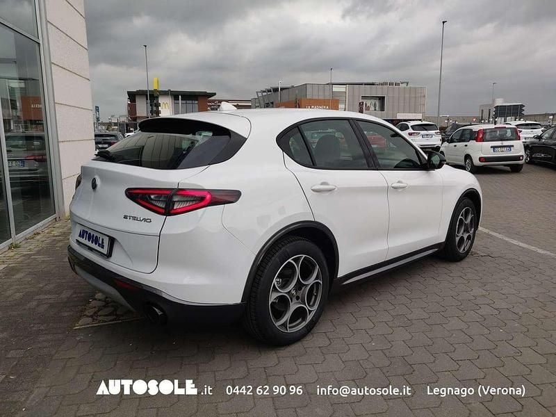 Usata Alfa Romeo Stelvio Ti 209 CV (153 kW) 2023 Bianco SUV