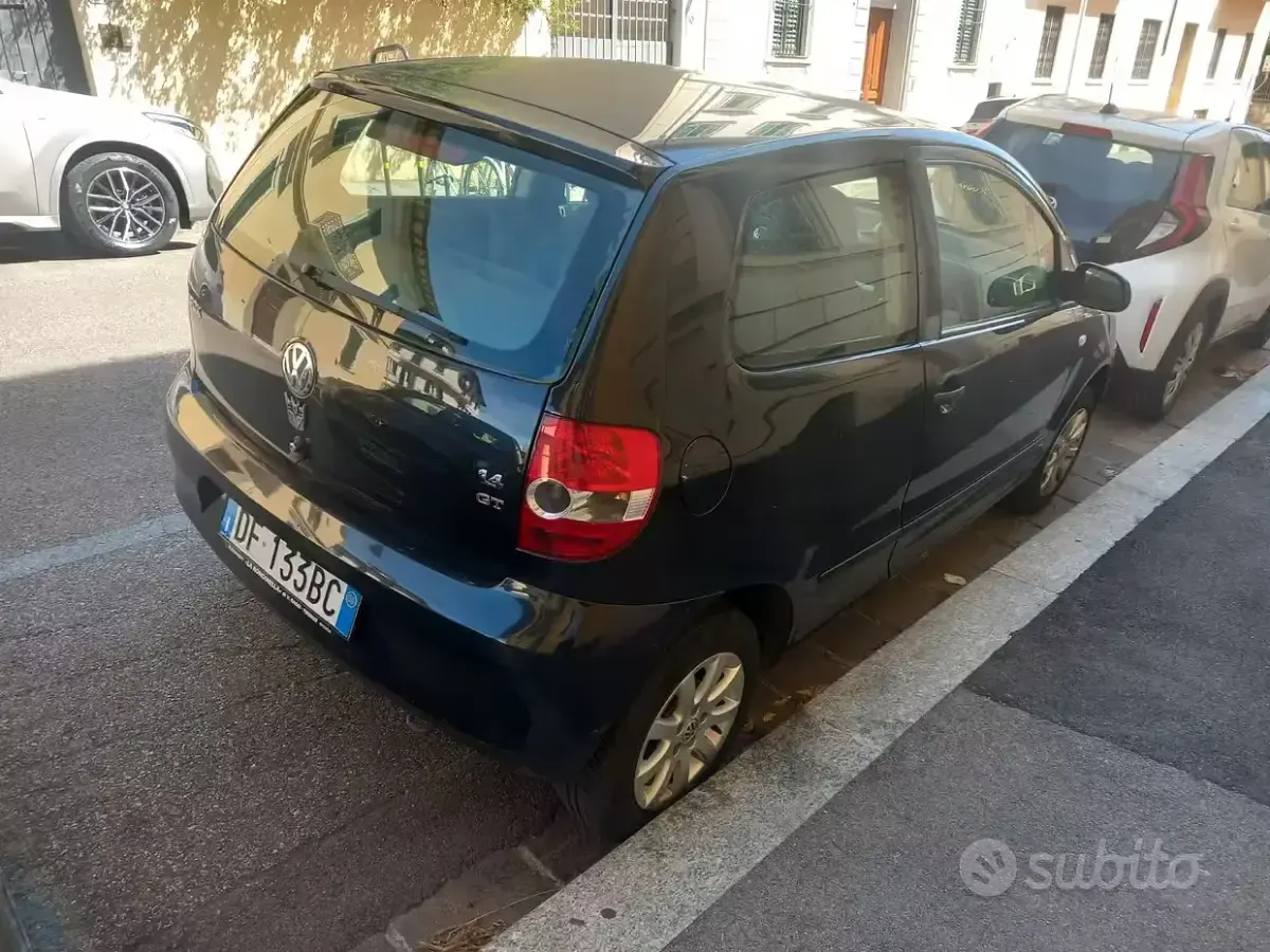 Usata VW Fox 75 CV (55 kW) 2006 Nero Utilitaria