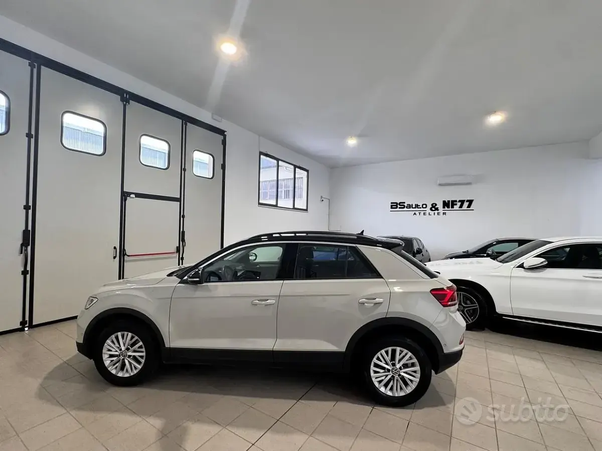 Usata VW T-Roc Edition 150 CV (110 kW) 2024 Beige SUV