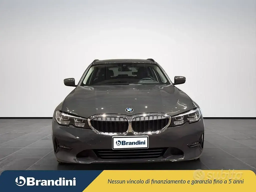 Usata BMW 320 Advantage 190 CV (139 kW) 2021 Dravit grey met. Station wagon