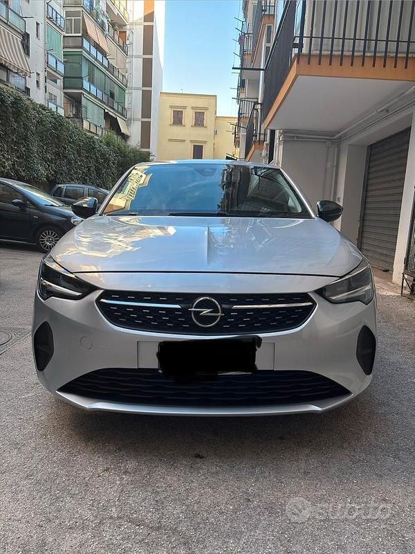 Usata Opel Corsa Elegance 101 CV (74 kW) 2022 Grigio Utilitaria