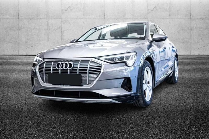 Grigio Usata 2022 Audi e-tron Business SUV | 38.450 € (Super prezzo) - Immagine 1/4