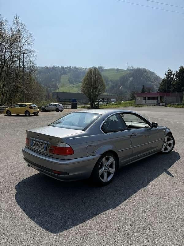 Usata BMW 330 204 CV (150 kW) 2003 Coupé
