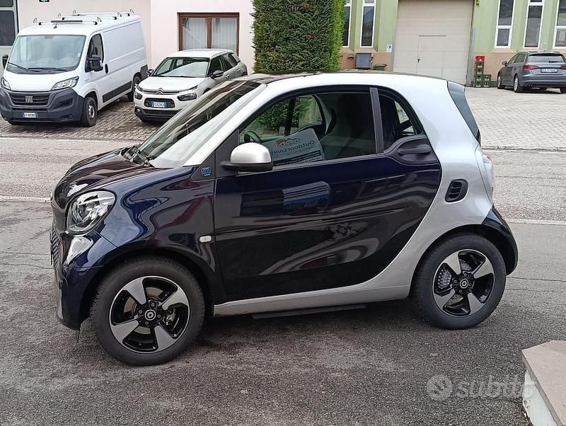 Usata Smart ForTwo Electric Drive 41 kW (56 CV) 2022 Blu Coupé