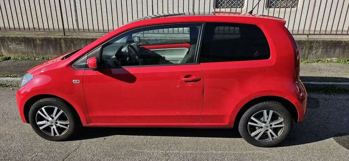 Usata Seat Mii Style 68 CV (50 kW) 2013 Rosso Utilitaria