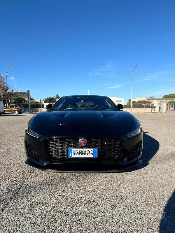 Usata Jaguar F-Type R-Dynamic 300 CV (220 kW) 2021 Nero Coupé