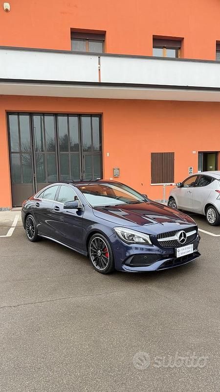 Usata Mercedes CLA220 Premium 176 CV (129 kW) 2017 Blu Berlina