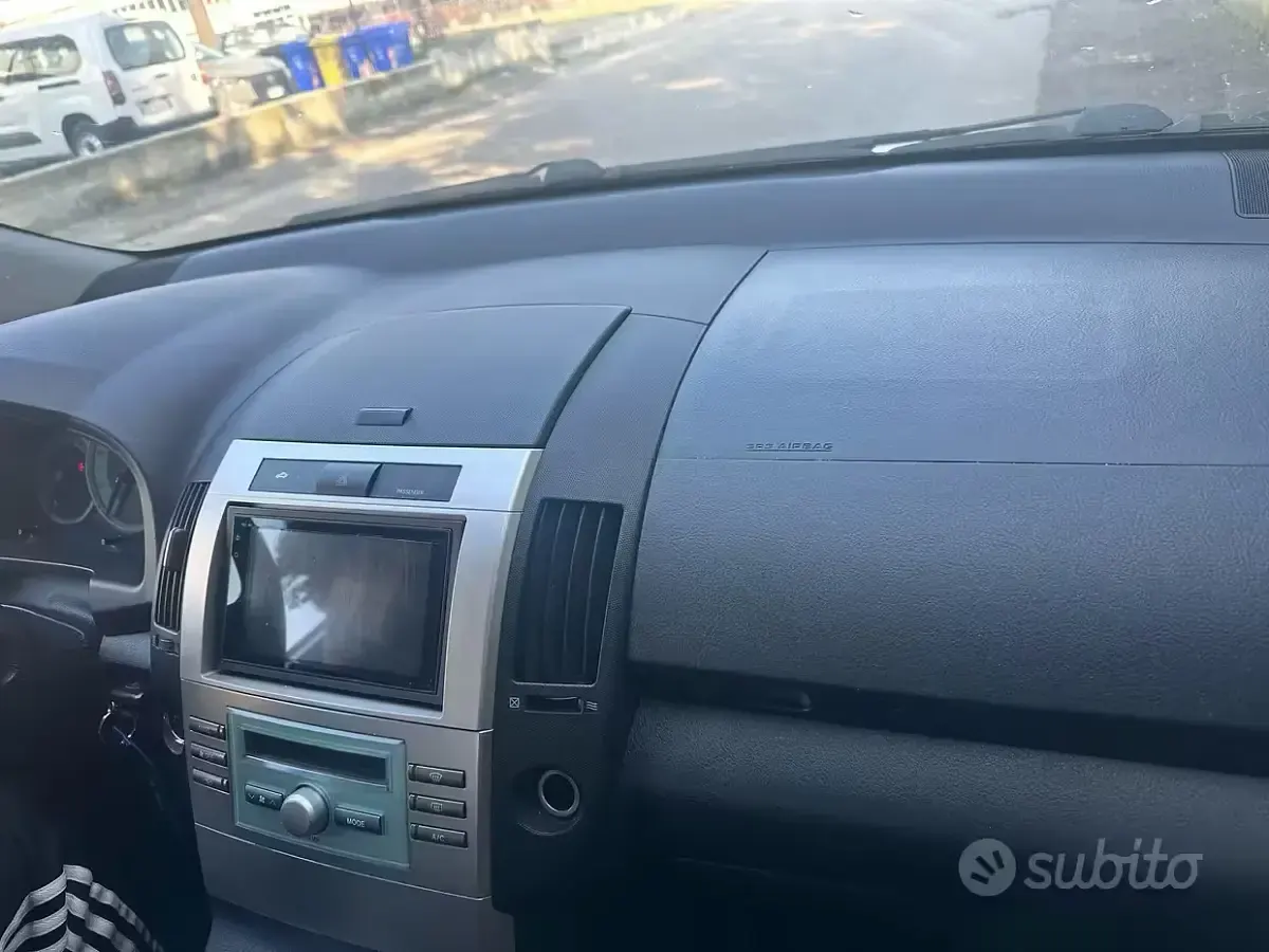 Usata Toyota Corolla 129 CV (94 kW) 2005 Grigio Monovolume