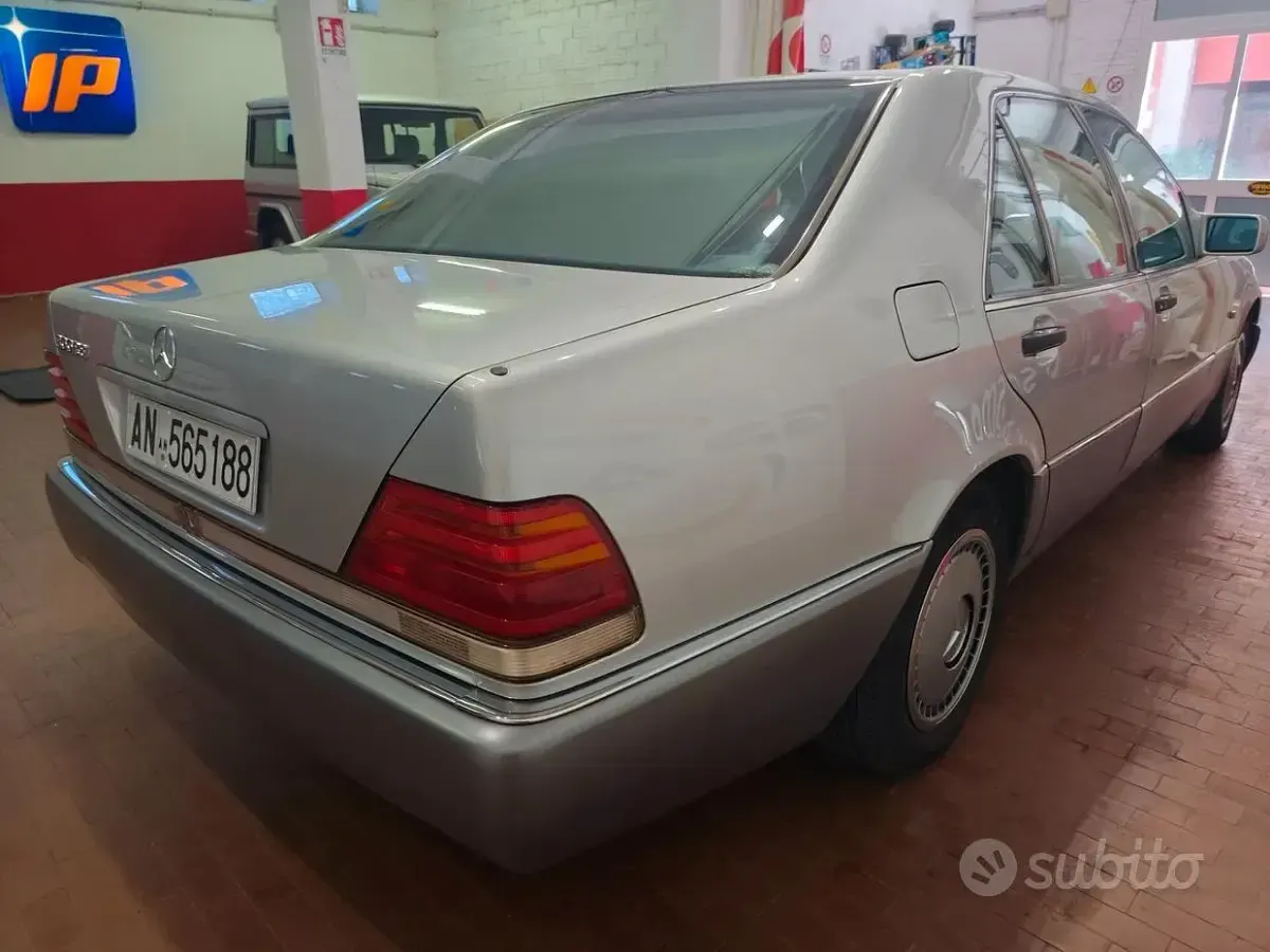 Usata Mercedes S300 SE 231 CV (169 kW) 1992 Grigio Berlina