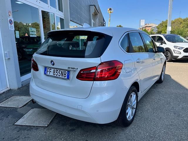 Usata BMW 218 Active Tourer Luxury Line 150 CV (110 kW) 2016 Bianco Monovolume