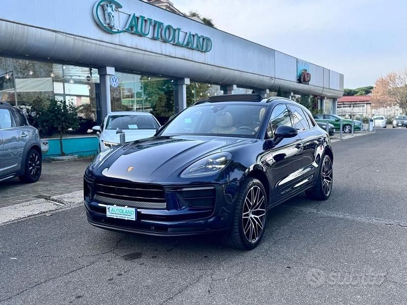 Blu Usata 2022 Porsche Macan SUV | 69.900 € (Buon prezzo) - Immagine 1/4