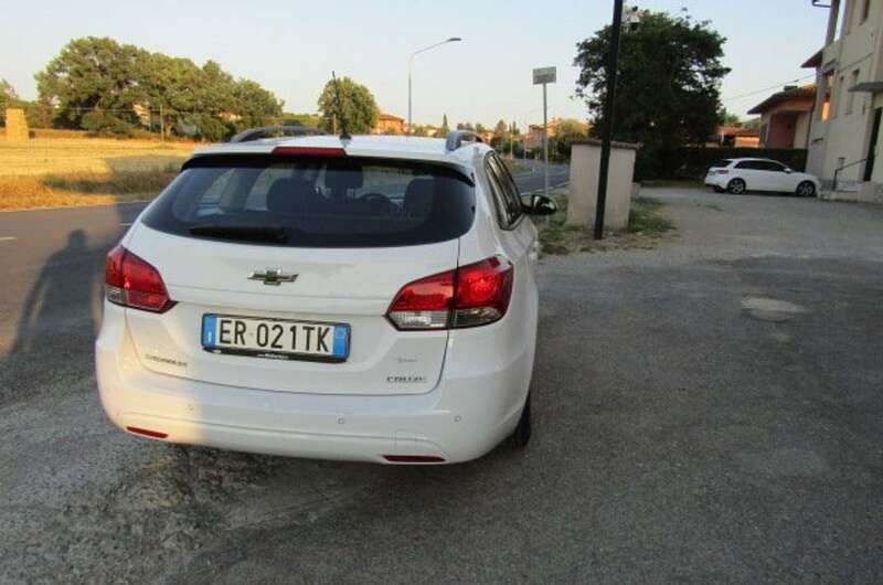 Usata Chevrolet Cruze 124 CV (91 kW) 2013 Bianco Station wagon