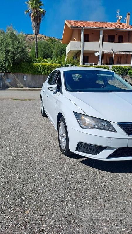 Bianco Usata 2016 Seat Leon Tre volumi | 10.000 € (Ottimo prezzo) - Immagine 1/4