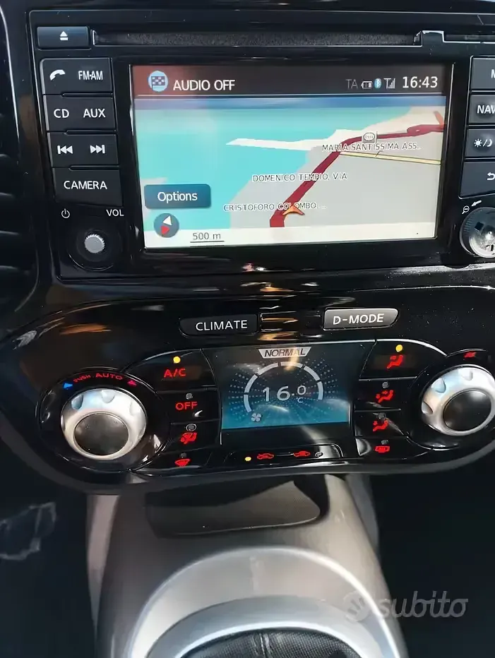 Używany Nissan Juke Tekna 110 KM (80 kW) 2015 Szary SUV
