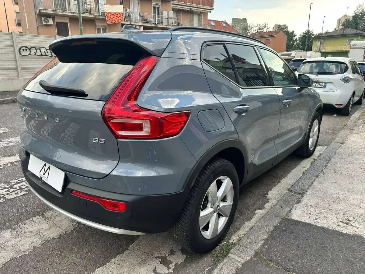Usata Volvo XC40 Core 163 CV (119 kW) 2022 Thunder grey SUV