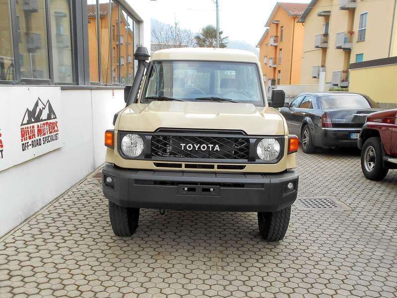 Usata Toyota Land Cruiser 227 CV (166 kW) 2024 Bianco SUV