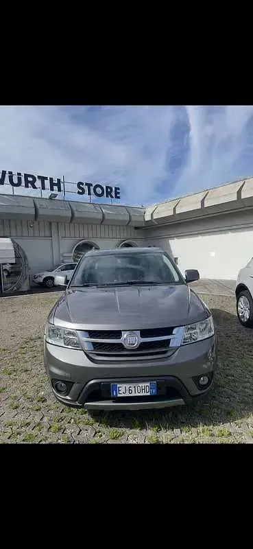 Usata Fiat Freemont 140 CV (102 kW) 2011 Grigio SUV