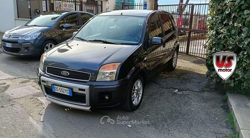 Usata Ford Fusion 80 CV (58 kW) 2008 Grigio Utilitaria