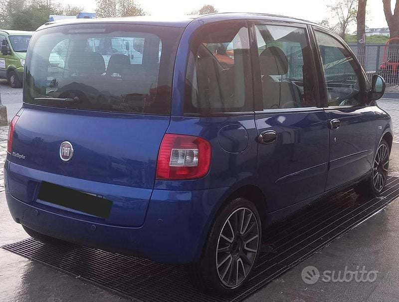 Usata Fiat Multipla 120 CV (88 kW) 2010 Blu Monovolume