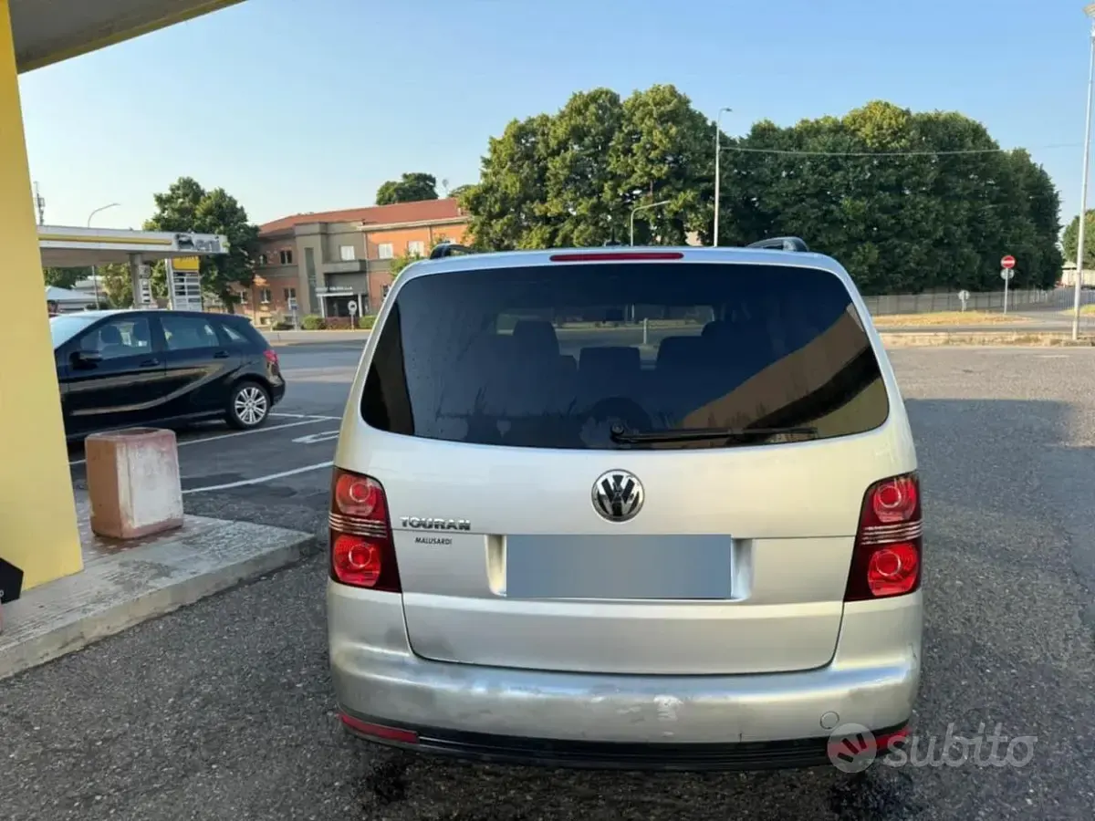 Usata VW Touran 102 CV (75 kW) 2008 Grigio Monovolume