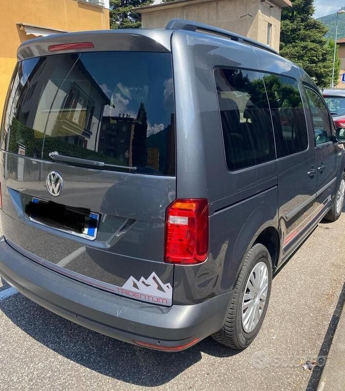 Usata VW Caddy Beach 75 CV (55 kW) 2016 Monovolume