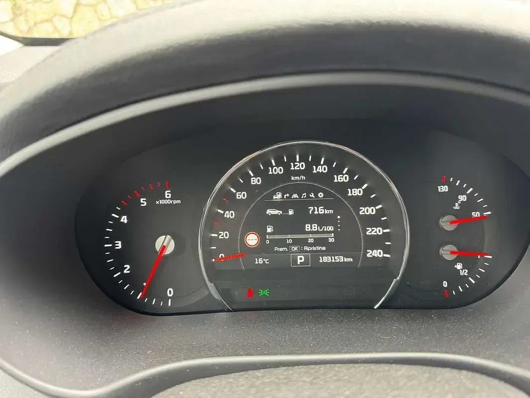 Begagnad Kia Sorento 200 HK (147 kW) 2016 Grå SUV