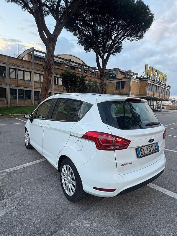 Usata Ford B-MAX Business Edition 75 CV (55 kW) 2015 Bianco Monovolume