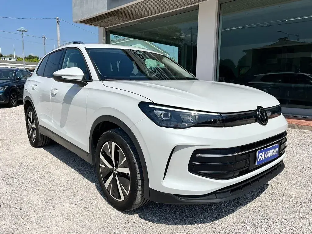 Usata VW Tiguan Edition 150 CV (110 kW) 2025 Bianco SUV