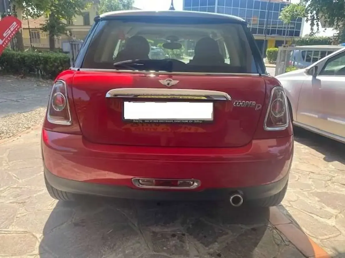Usata Mini Cooper D 111 CV (81 kW) 2012 Rosso Utilitaria