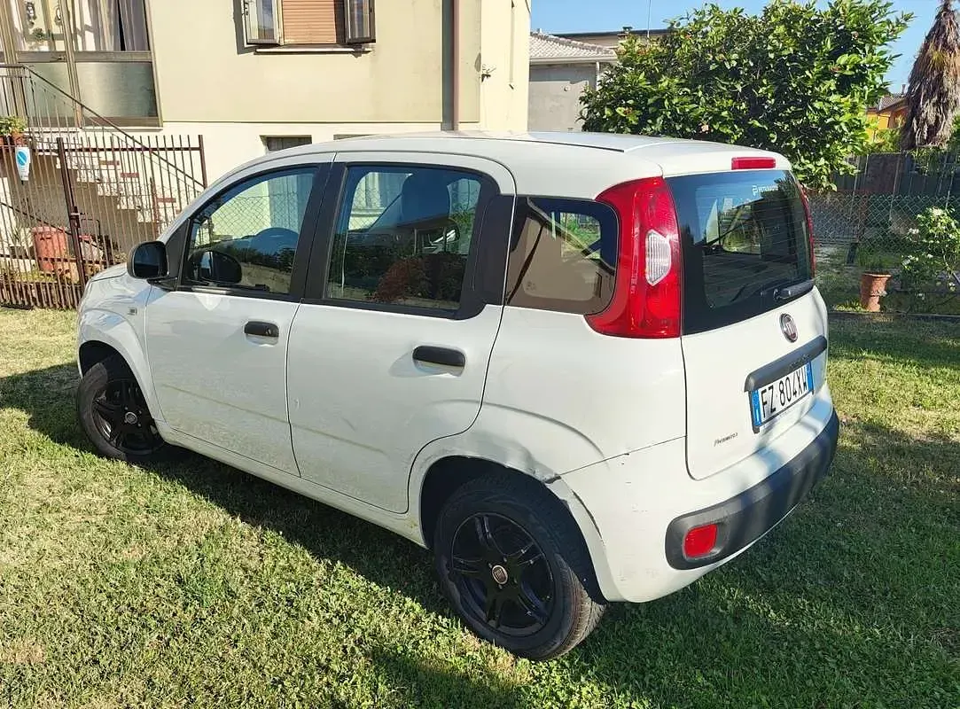 Usata Fiat Panda Pop 69 CV (50 kW) 2020 Bianco Utilitaria