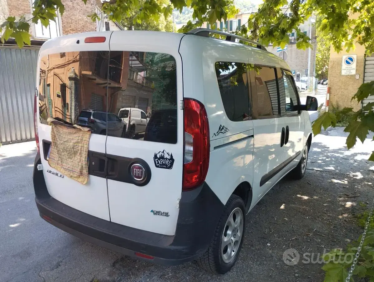Usata Fiat Doblò 120 CV (88 kW) 2017 Bianco Monovolume