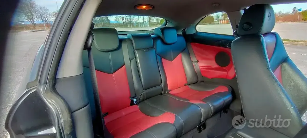 Usata Alfa Romeo GT 150 CV (110 kW) 2007 Nero Coupé