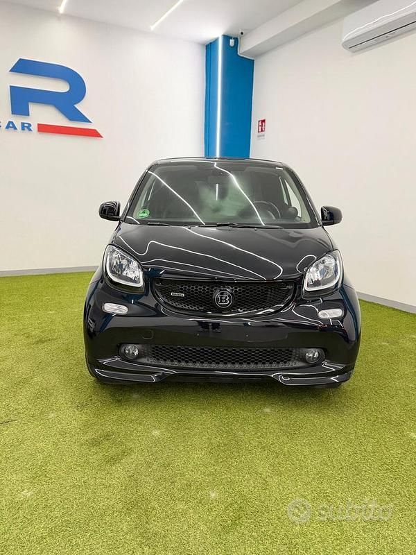 Usata Smart ForTwo Cabrio Brabus 109 CV (80 kW) 2017 Nero Cabrio