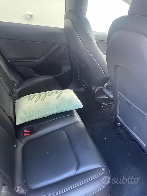 Usata Tesla Model Y 378 kW (514 CV) 2022 Grigio SUV