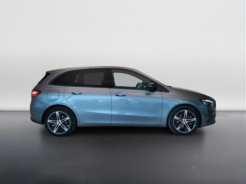 Usata Mercedes B250e Advanced 163 CV (119 kW) 2025 Grigio montagna Monovolume