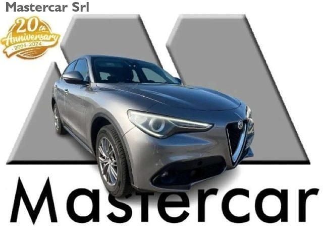 Argento Usata 2017 Alfa Romeo Stelvio Super SUV | 13.300 € (Ottimo prezzo) - Immagine 1/4
