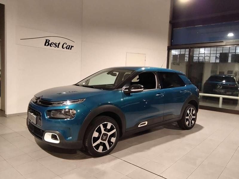 Usata Citroën C4 Shine 102 CV (75 kW) 2019 Verde SUV