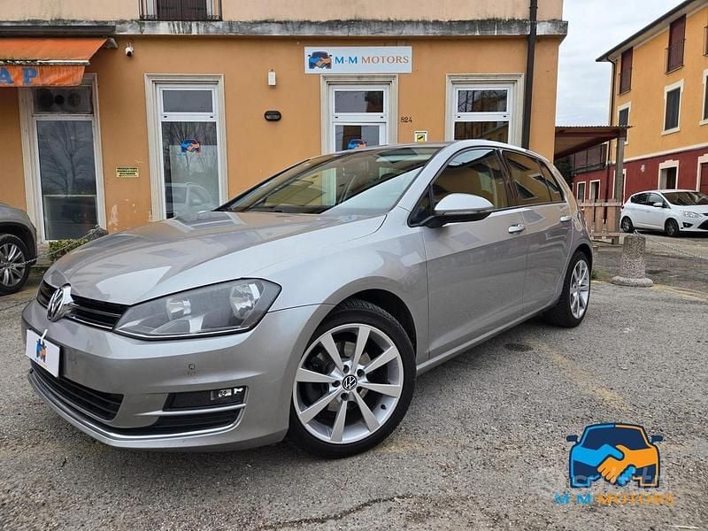 Grigio Usata 2014 VW Golf Highline Tre volumi | 8999 € (Super prezzo) - Immagine 1/4