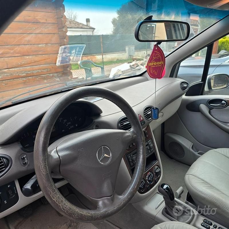 Usata Mercedes A160 102 CV (75 kW) 2003 Grigio Monovolume