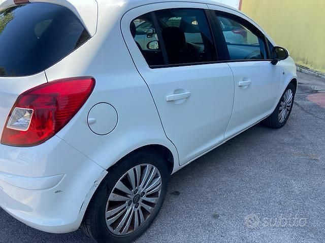 Usata Opel Corsa 2013 Bianco Utilitaria