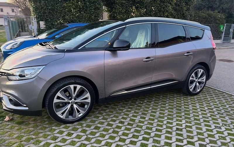 Usata Renault Grand Scénic IV Intens 110 CV (80 kW) 2018 Grigio Monovolume