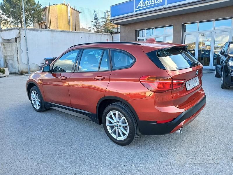 Usata BMW X1 Advantage 116 CV (85 kW) 2020 Arancione SUV