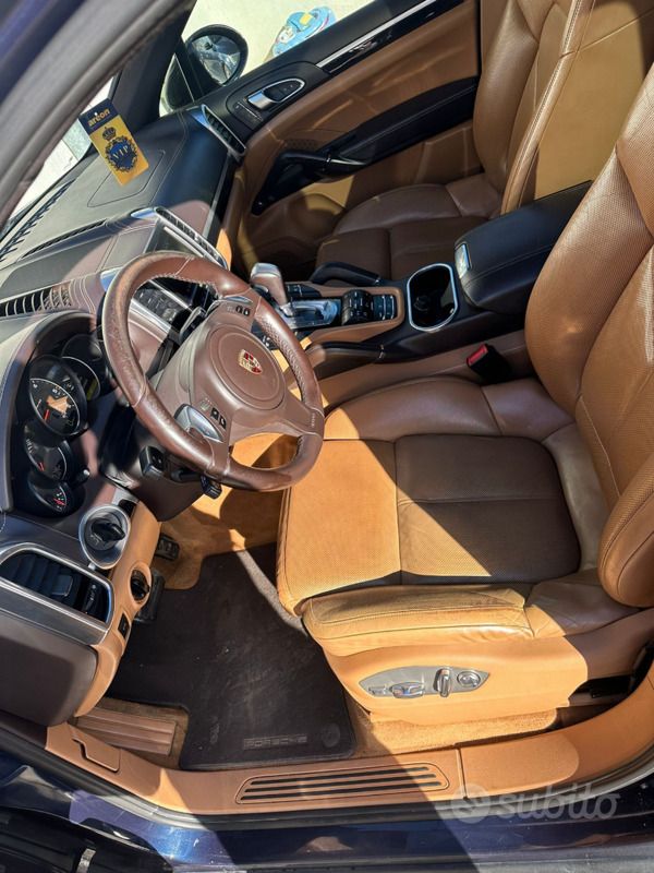 Usata Porsche Cayenne 2013 Blu SUV