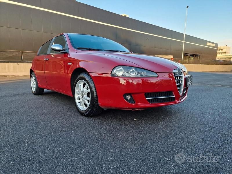 Usata Alfa Romeo 147 Exclusive 120 CV (88 kW) 2008 Rosso Utilitaria