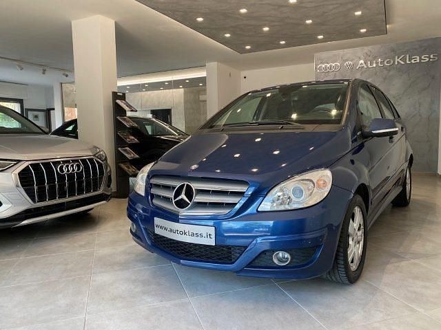 Usata Mercedes B180 Executive 116 CV (85 kW) 2011 Blu/azzurro Monovolume
